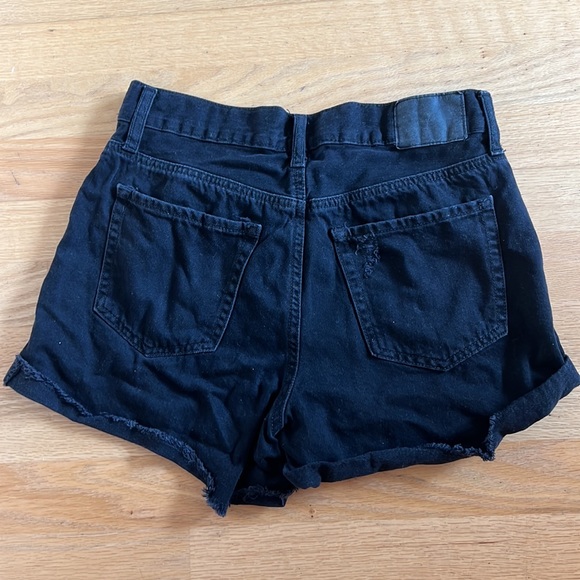 Black mom shorts - Picture 2 of 4